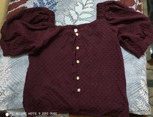 Vine Color Burgundy Puff Sleeve Top
