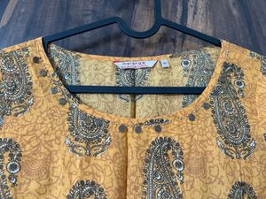 Beautiful Yellow Paisley Print Kurta
