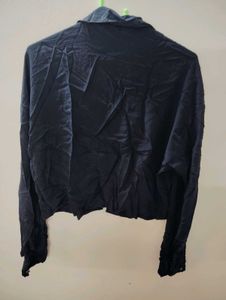 Classic Black Cropped Button-Up Shirt✨