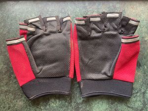 Red Cycling/Sports Gloves