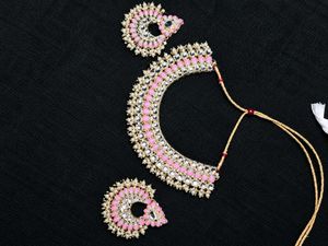 Stunning Pink &amp; Green Kundan Necklace Set