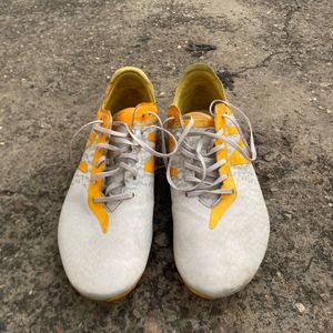 new balance football boot