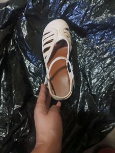 Stylish Women's Cutout Sandals