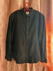 Men's Black Button-Up Shirt