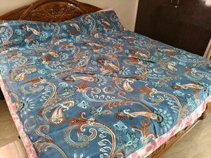 Blue Paisley Print Bed Sheet