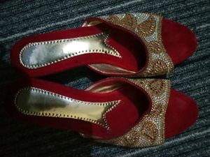 5.No Girls Party Wear Sandal 👡