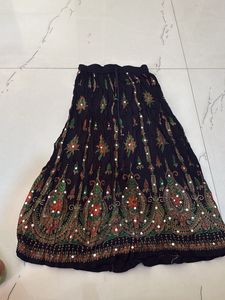 black long skirt