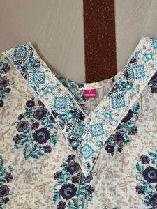 Beautiful Floral Print Kurta