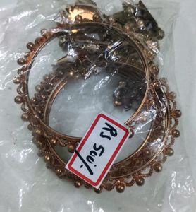 4 Bangles metal moti high voice latkan/Rhinstone