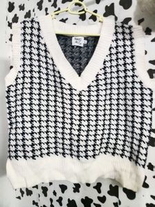 Houndstooth V-Neck Sweater Vest