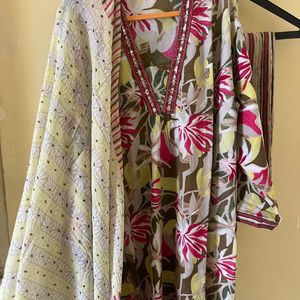 Floral Print Kurta with Striped Pants
