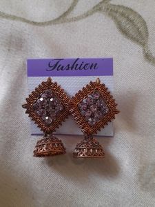 VINTAGE LAVENDER EARRINGS