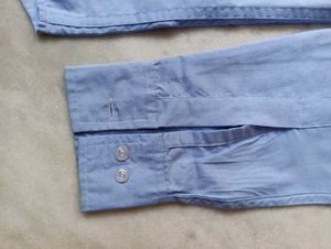 Men's Light Blue Button-Down Shirt