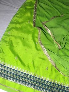 Green suite crep silk Kurta Suit+dupatta Set