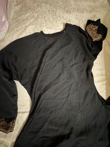 Black abaya with border