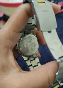 Elegant Gold Guess Watch