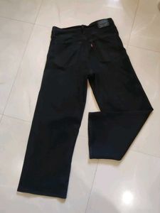 Black Levi's Jeans