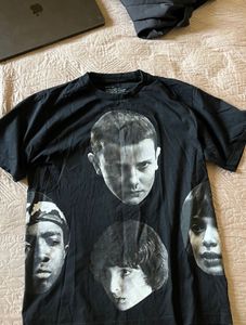 Stranger Things merch "Friends Don't Lie"