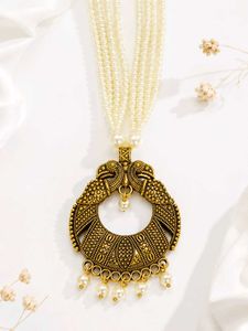 Elegant Pearl &amp; Gold-Tone Pendant Necklace