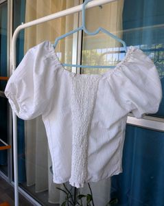 White puff sleeve smoked top | Korean style