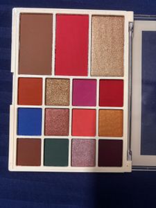 15-in-1 Baked Highlighter &amp; Eyeshadow Palette