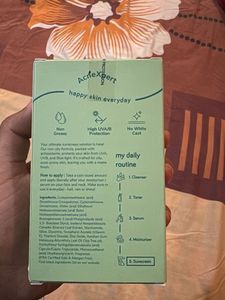 Moody AcneExpert Mattifying Dry Touch Sunscreen