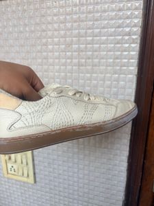 gully lab premium sneakers