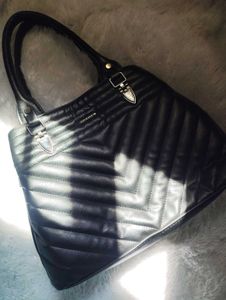 Chic Quilted Black Handbag