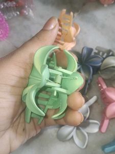 Set of 8 Flower Hair Claw Clips