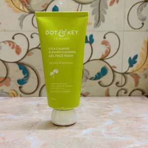 Dot &amp; Key Face Wash