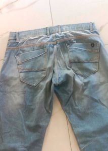 Light Wash Denim Jeans Size-32