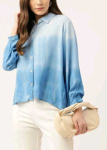 BLUE TIE AND DYE SHIRT.