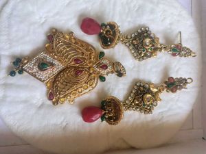 Exquisite  Kundan Jewellery Set