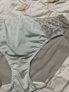 Comfortable Lace Trim Briefs