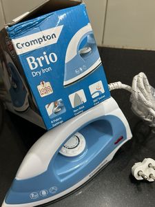 New-Crompton Brio Dry Iron