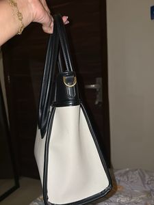 Chic Black &amp; White Tote Bag