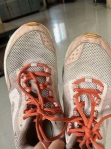 Comfortable Women's Sports Shoes