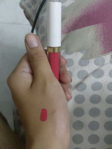 Vibrant Pink Liquid Lipstick