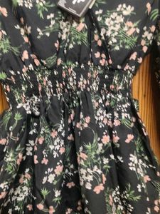 girls floral top M Size