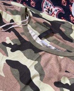 H&amp;M Camouflage Print T-Shirt
