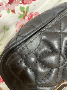 Black EXPERTISA Quilted Medium Cross Bag