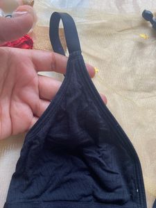 White And Black 0 Size Bra