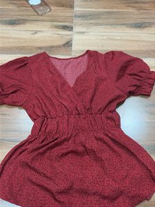 Chic Red Printed V-Neck Top