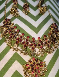 Exquisite Red Stone &amp; Gold Jewelry Set