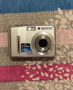 Samsung D760 Digital Camera