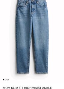 Light Wash High-Waisted Jeans
