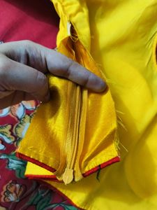 Beautiful Yellow Embroidered Blouse💛✨