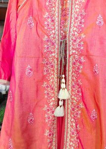 Elegant coral Embroidered maxi dress with floor le