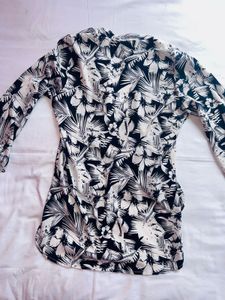 Chic Tropical Print Button-Up Shirt