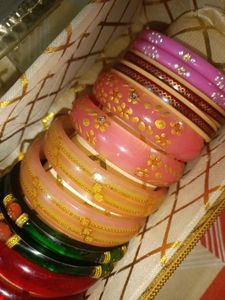 Beautiful Bangle Set for Women